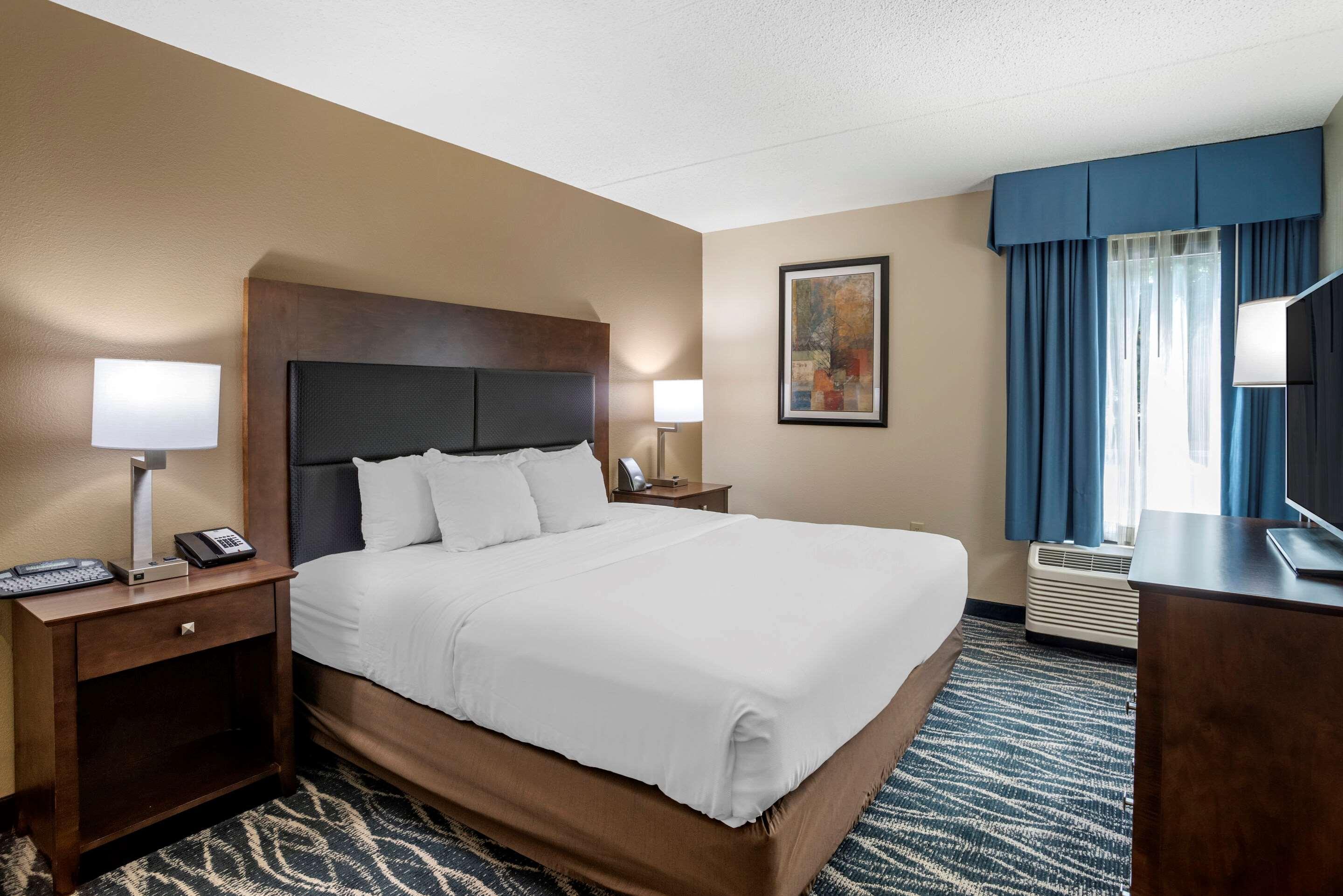 Comfort Inn & Suites Newark - Wilmington Экстерьер фото