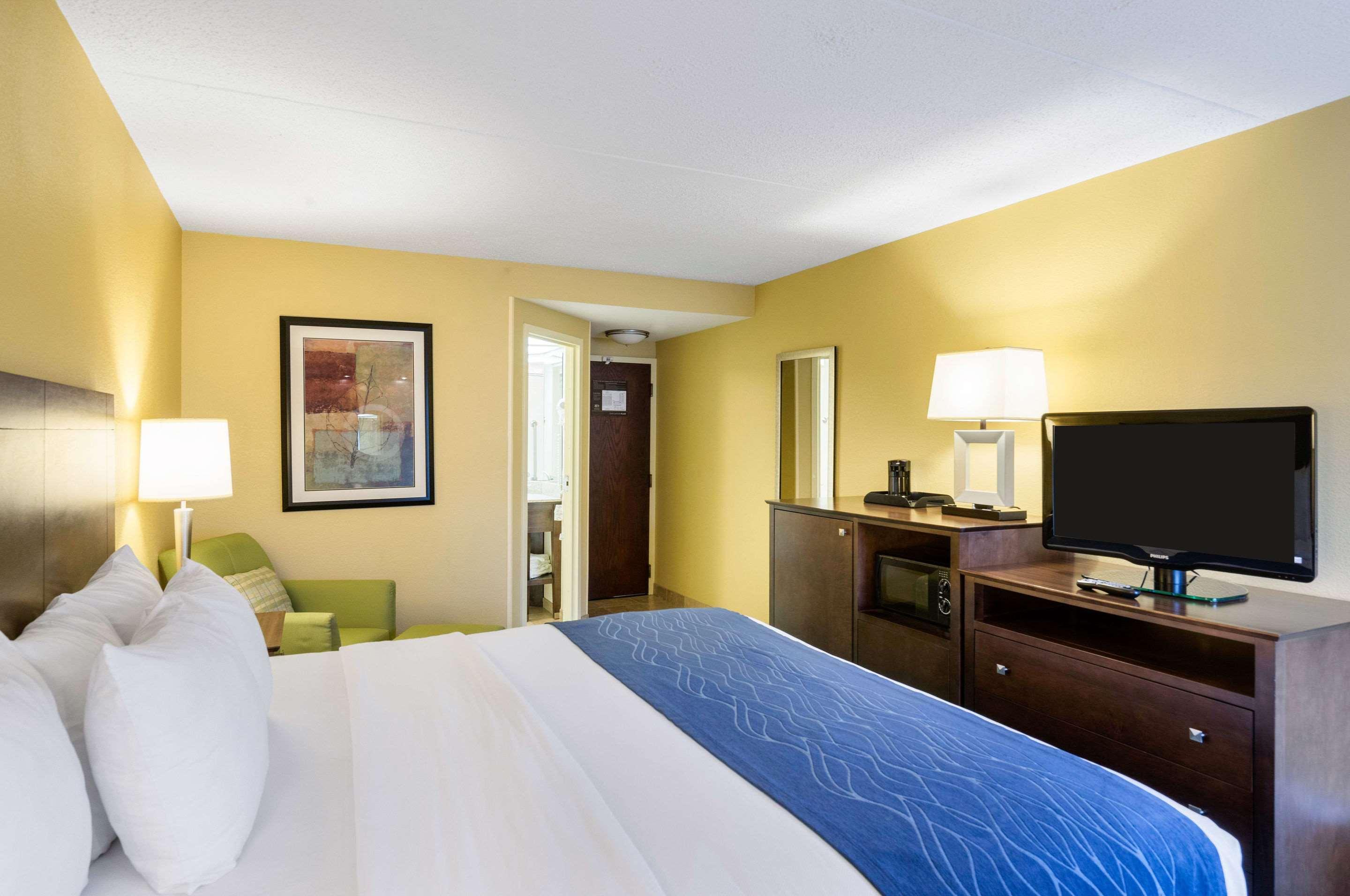 Comfort Inn & Suites Newark - Wilmington Экстерьер фото