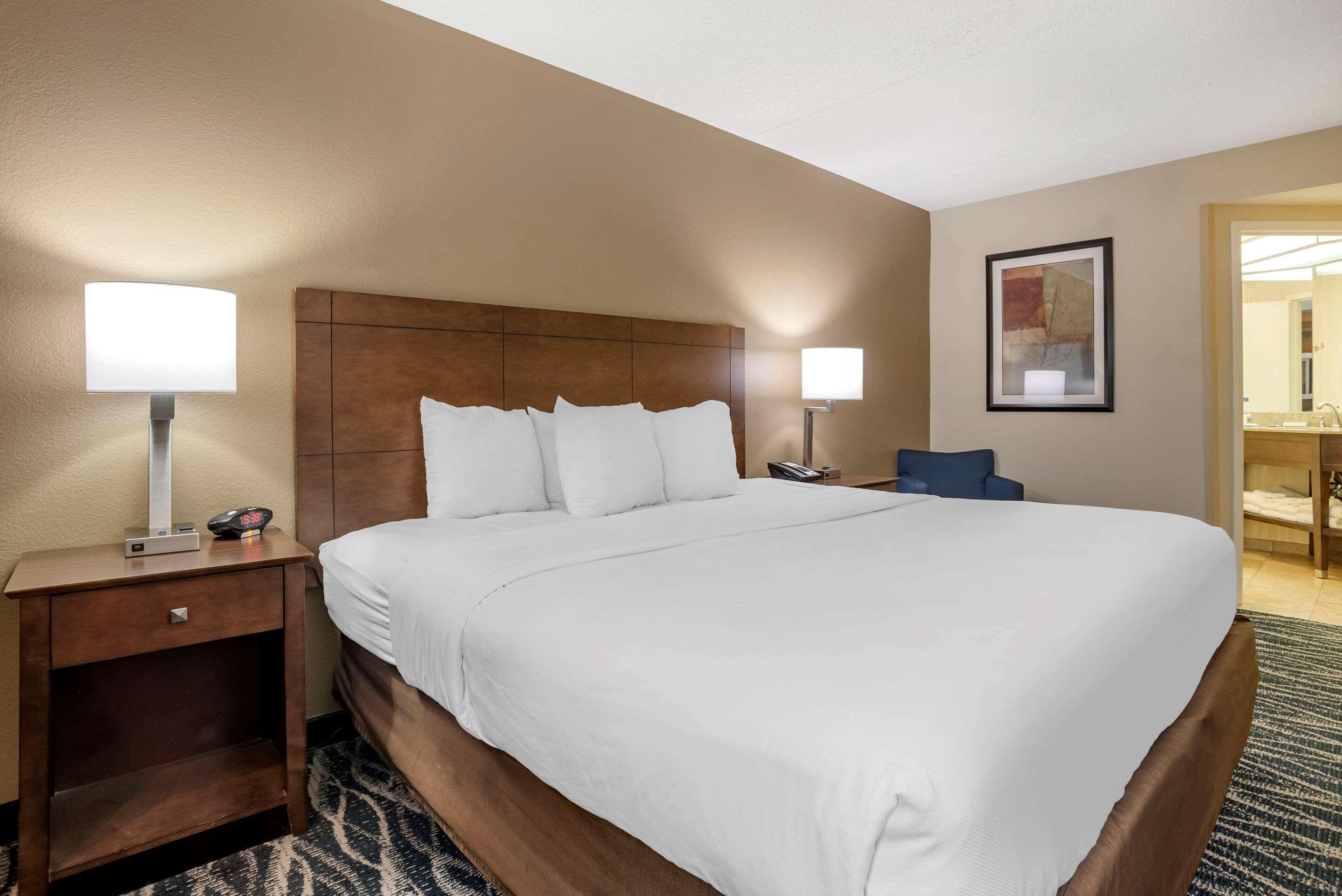 Comfort Inn & Suites Newark - Wilmington Экстерьер фото