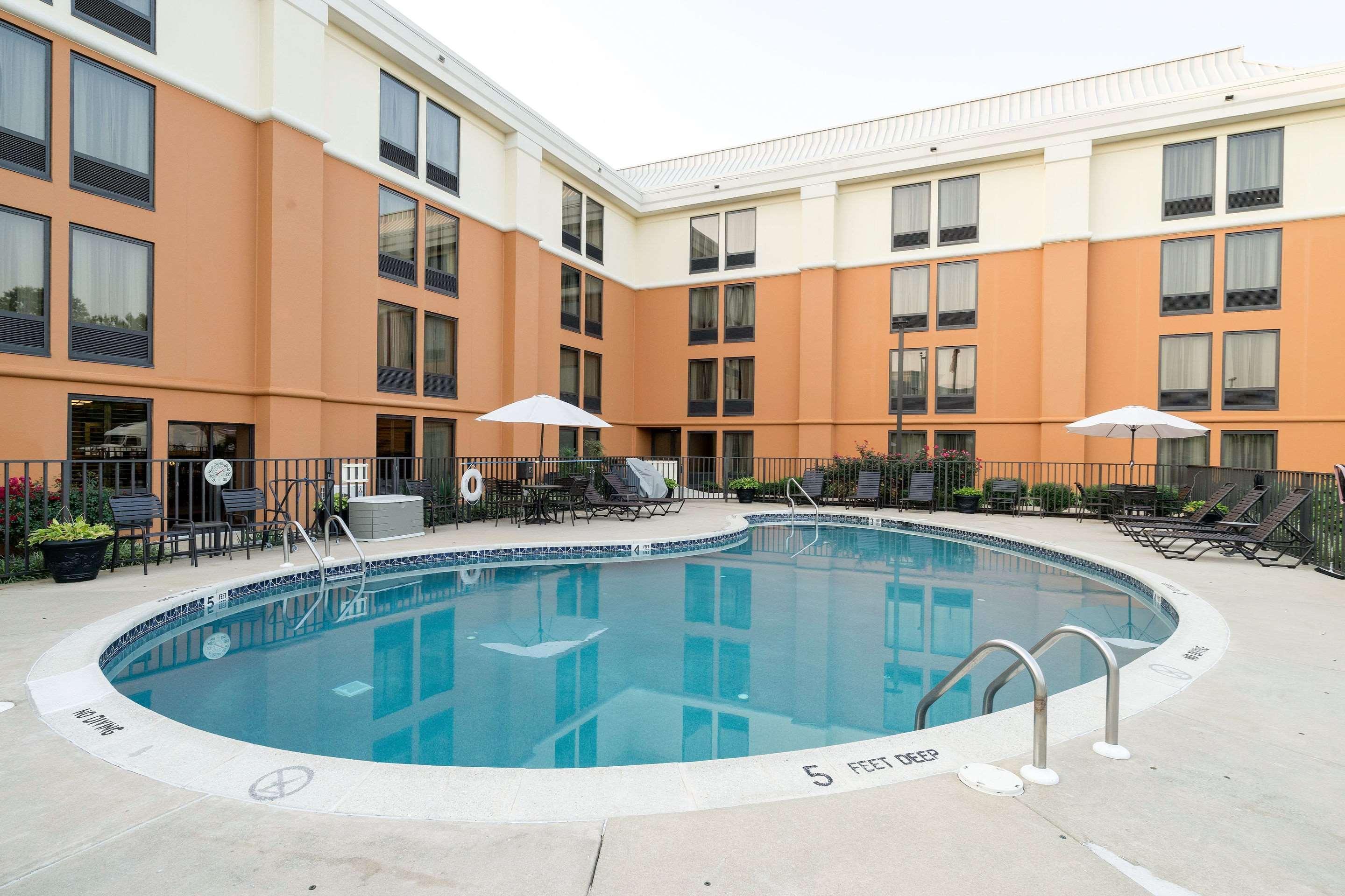 Comfort Inn & Suites Newark - Wilmington Экстерьер фото