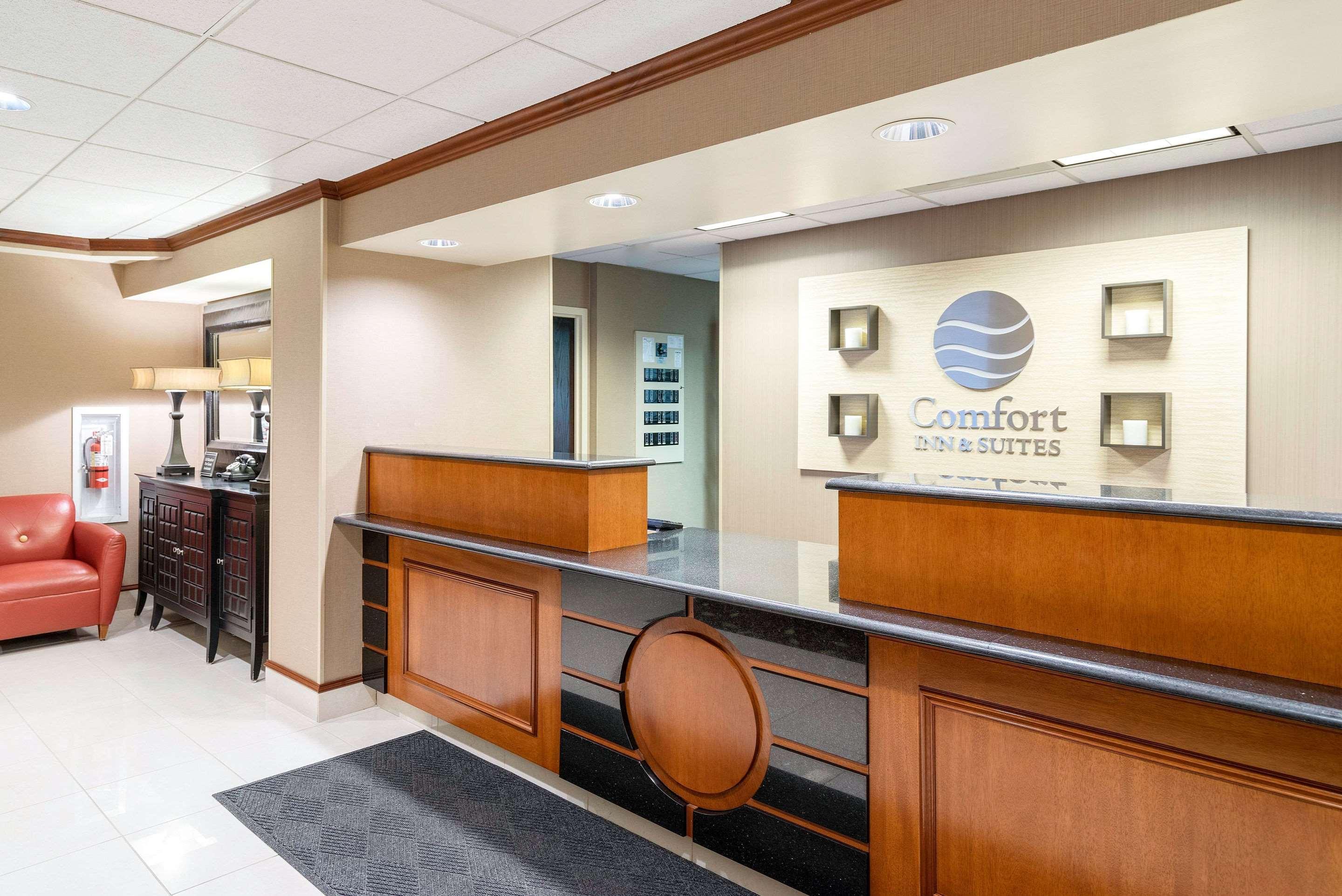 Comfort Inn & Suites Newark - Wilmington Экстерьер фото